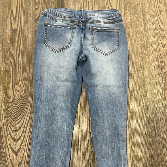 Maurices Jeans Slim Straight Distressed Cotton Denim Light Wash Blue Size XS - Picture 5 of 9